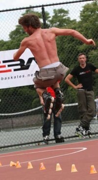 Inline Skating Slalom Image 4