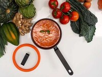 Fashionably Functional Cookware Image 3