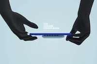 Suctioning Smartphone Batteries Image 7