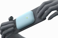 Suctioning Smartphone Batteries Image 8
