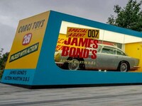 Spy Film-Inspired Boxcars