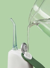 Water-Powered Teeth Flossers Image 7