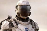 Video Game-Like Spacesuit Concepts Image 5