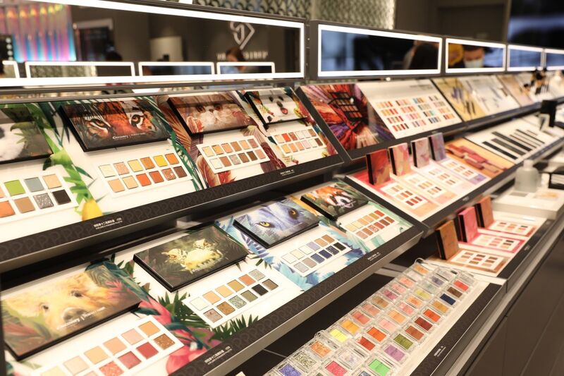 One-Hour Cosmetic Deliveries