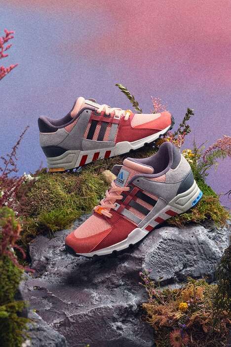 90s-Themed Mountain Runners