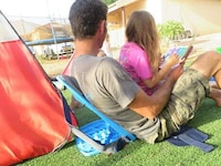 Chair-Equipped Beach Backpacks Image 5