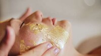 Luxurious Champagne Baths Image 3