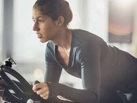 Magnetic Workout Smartphone Mounts Image 2