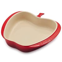 Self-Referential Baking Dishes Image 3