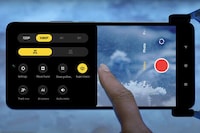 Flagship 8K-Ready Smartphones Image 4