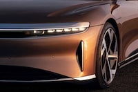 520-Mile Range Electric Cars Image 6