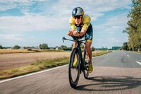 Hydration-Packed Triathalon Bikes Image 2