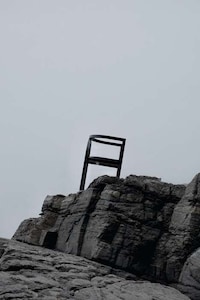Geometrically-Detailed Elegant Chairs Image 2