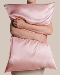 Silk Anti-Acne Pillowcases Image 3