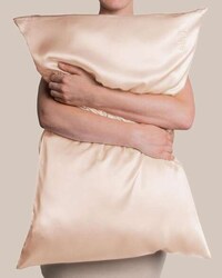 Silk Anti-Acne Pillowcases Image 4