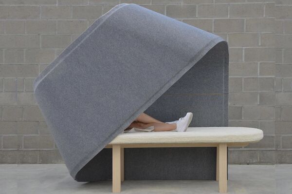 Semi-Enclosed Private Lounge Chairs