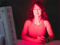 At-Home Light Therapy Devices Image 3