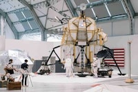 Space-Themed Immersive Art Installations Image 2