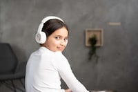 Safety-Focused Kid Headphones Image 1