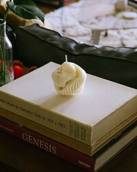 Intricate Sculptural Candles Image 6