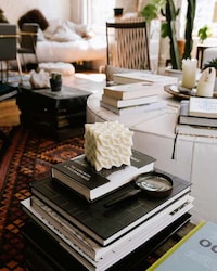 Intricate Sculptural Candles Image 8