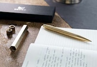 Dual-Threaded Fidget Pens Image 4