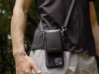 Triple-Function Smartphone Cases Image 3