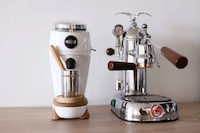 Automotive Design-Inspired Coffee Grinders Image 7