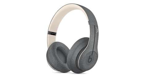 Collaboration Fashion-Branded Headphones