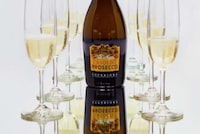 Lightly Sweet Proseccos Image 1