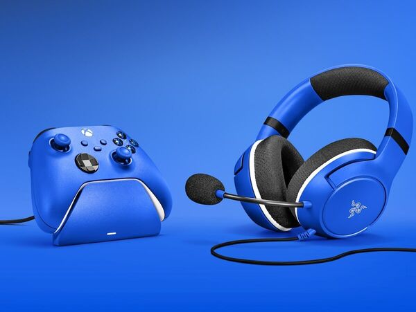 Quick-Charge Controller Stands Image 2