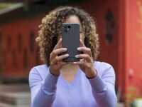 Ethically Sourced 5G Smartphones Image 5