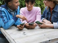 Ethically Sourced 5G Smartphones Image 8