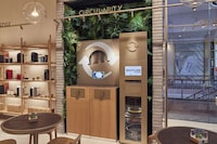 Immersive Coffee Store Experiences Image 2