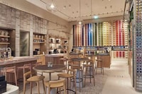 Immersive Coffee Store Experiences Image 3