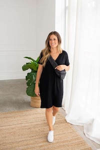 Modern Stylish Maternity Labels Image 7