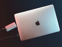Ultra-Compact Power Banks Image 3