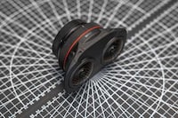VR-Ready Dual-Input Lenses Image 3