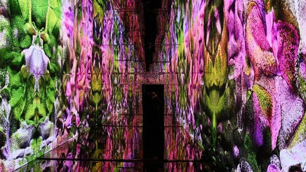 AI-Created Multisensory Artworks