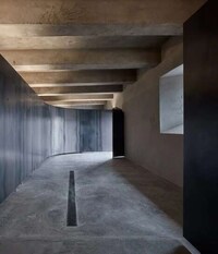 Vaulted Tunneled Store Fronts Image 8