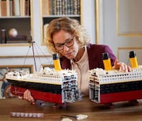 Scale-Model Ship Sets Image 3