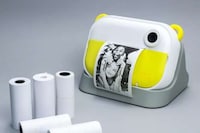Kid-Friendly Instant Cameras Image 1