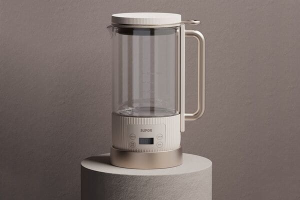 Minimal Roman-Inspired Electric Kettles