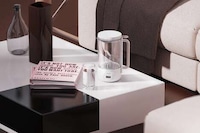 Minimal Roman-Inspired Electric Kettles Image 4