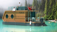 Modern Nordic Design Houseboats Image 2