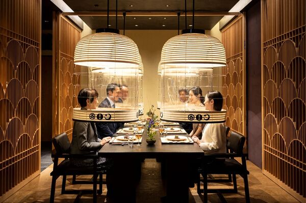Pandemic-Friendly Transparent Dining Lanterns