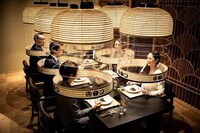 Pandemic-Friendly Transparent Dining Lanterns Image 5