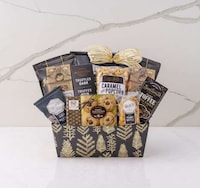 Holiday-Ready Gift Baskets Image 3
