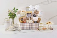 Holiday-Ready Gift Baskets Image 7