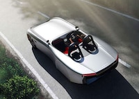 Lux Long-Range Electric Vehicles Image 2
